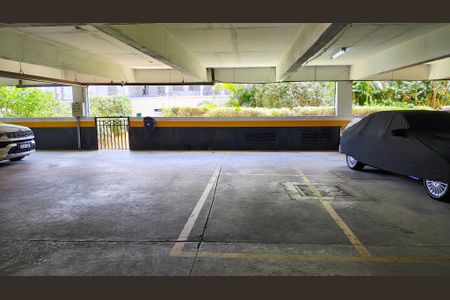 Apartamento à venda com 84m², 2 quartos e 2 vagas Apartamento à venda com 84m², 2 quartos e 2 vagasGaragem