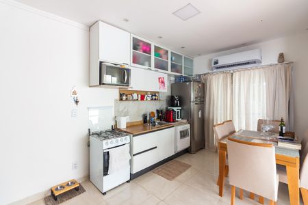 Sala  de casa para alugar com 2 quartos, 50m² em Santa Maria, Osasco