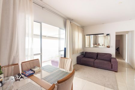 Sala  de casa para alugar com 2 quartos, 50m² em Santa Maria, Osasco