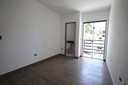 Casa à venda com 70m², 2 quartos e 2 vagasQuarto Suíte 2