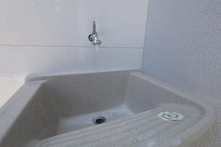 Casa à venda com 70m², 2 quartos e 2 vagasÁrea de Serviço / Quintal