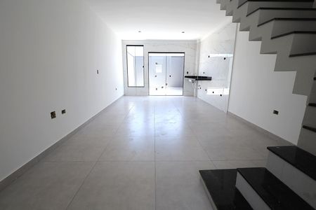 Sala de casa à venda com 2 quartos, 70m² em Vila Vitória, Santo André