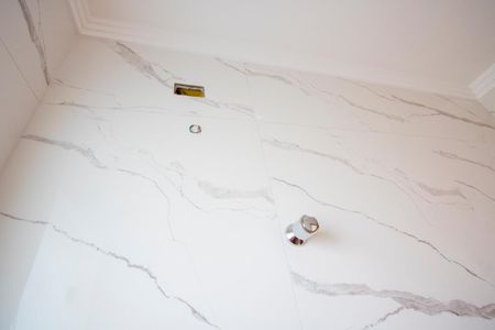 Apartamento à venda com 70m², 2 quartos e 2 vagas Apartamento à venda com 70m², 2 quartos e 2 vagasBanheiro do quarto 2