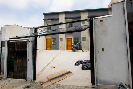 Apartamento à venda com 70m², 2 quartos e 2 vagas Apartamento à venda com 70m², 2 quartos e 2 vagasFachada