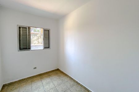 Quarto 2 de casa para alugar com 2 quartos, 72m² em Jardim Botucatu, São Paulo