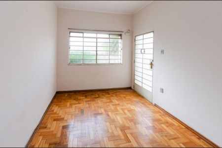 Sala de casa para alugar com 2 quartos, 60m² em Carlos Prates, Belo Horizonte