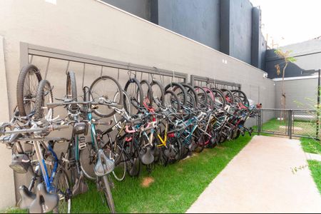 Apartamento à venda com 37m², 2 quartos e sem vaga Apartamento à venda com 37m², 2 quartos e sem vagaÁrea Comum - Bicicletário