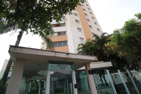 Apartamento para alugar com 140m², 4 quartos e 2 vagasFachada