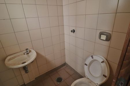 Apartamento para alugar com 140m², 4 quartos e 2 vagasBanheiro de serviço