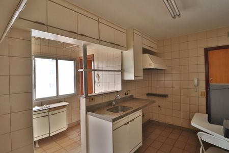 Apartamento para alugar com 140m², 4 quartos e 2 vagasCozinha
