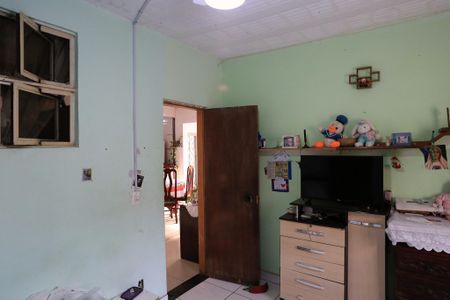 Quarto de casa para alugar com 3 quartos, 110m² em Floresta, Belo Horizonte