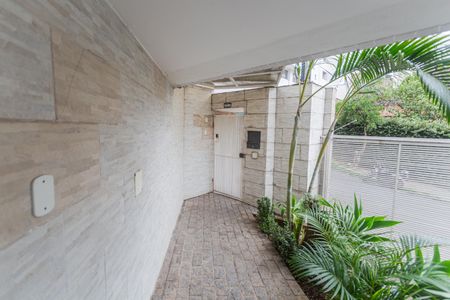 Apartamento à venda com 135m², 3 quartos e 2 vagas Apartamento à venda com 135m², 3 quartos e 2 vagasHall de entrada