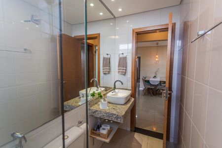 Apartamento à venda com 135m², 3 quartos e 2 vagas Apartamento à venda com 135m², 3 quartos e 2 vagasBanheiro Social