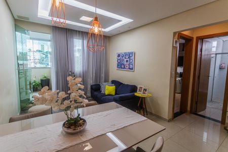 Sala de apartamento à venda com 3 quartos, 135m² em Sagrada Família, Belo Horizonte