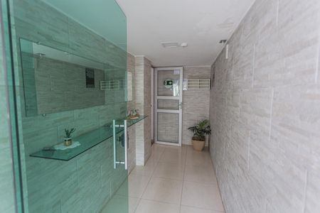 Apartamento à venda com 135m², 3 quartos e 2 vagas Apartamento à venda com 135m², 3 quartos e 2 vagasHall de entrada