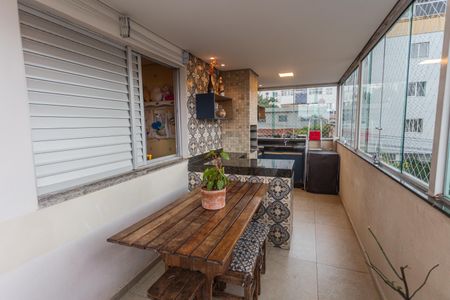 Apartamento à venda com 135m², 3 quartos e 2 vagas Apartamento à venda com 135m², 3 quartos e 2 vagasEspaço Gourmet/Área de Serviço