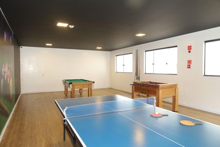 Apartamento para alugar com 45m², 2 quartos e 1 vagaÁrea comum - Sala de jogos
