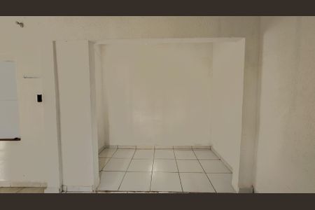 Quarto de casa para alugar com 2 quartos, 30m² em Campininha, São Paulo