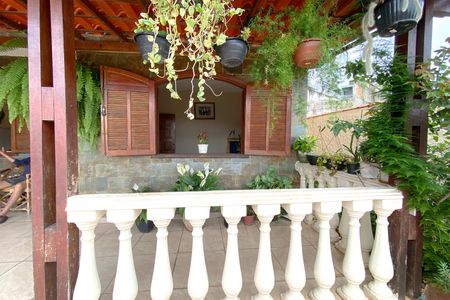 Varanda de casa para alugar com 5 quartos, 300m² em Santa Cruz, Belo Horizonte