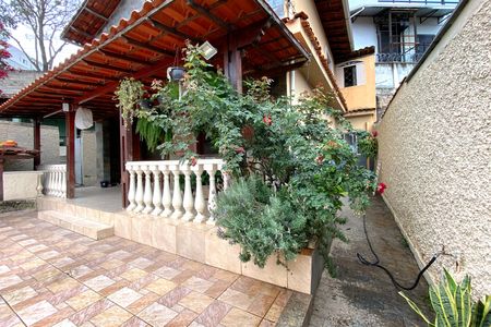 Varanda de casa para alugar com 5 quartos, 300m² em Santa Cruz, Belo Horizonte