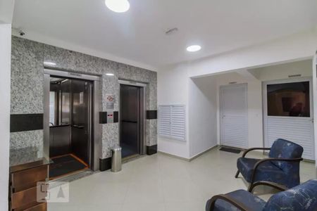 Apartamento à venda com 70m², 3 quartos e 2 vagasHall social