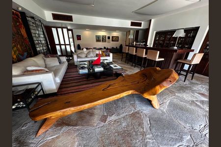 Casa à venda com 5 quartos, 1170m² em Barra da Tijuca, Rio de Janeiro