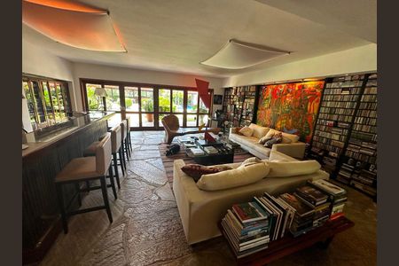 Casa à venda com 5 quartos, 1170m² em Barra da Tijuca, Rio de Janeiro