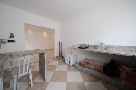 Casa à venda com 261m², 4 quartos e 4 vagasSala/Cozinha
