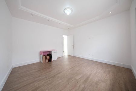 Casa à venda com 261m², 4 quartos e 4 vagasQuarto 3