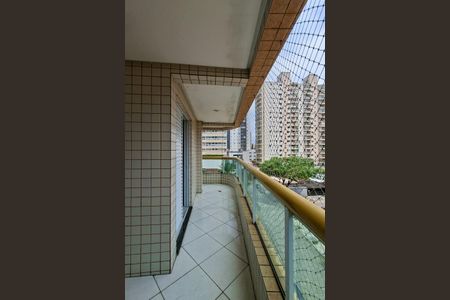 Apartamento para alugar com 96m², 2 quartos e 1 vagaSacada