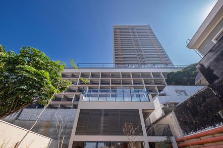 Studio para alugar com 28m², 1 quarto e sem vaga Studio para alugar com 28m², 1 quarto e sem vagaFachada