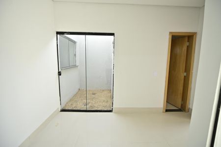 Casa para alugar com 3 quartos, 180m² em Residencial Itaipú, Goiânia