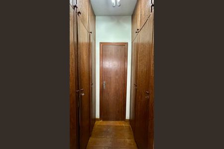 Apartamento à venda com 166m², 4 quartos e 2 vagasCloset