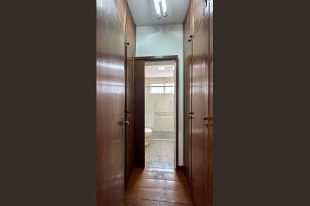 Apartamento à venda com 166m², 4 quartos e 2 vagasCloset