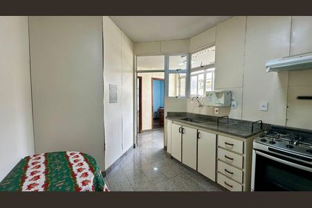 Apartamento à venda com 166m², 4 quartos e 2 vagasCozinha