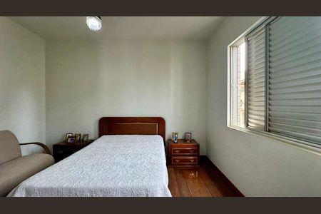 Apartamento à venda com 166m², 4 quartos e 2 vagasQuarto 