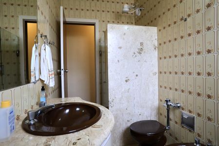 Apartamento à venda com 150m², 3 quartos e 2 vagas Apartamento à venda com 150m², 3 quartos e 2 vagasBanheiro