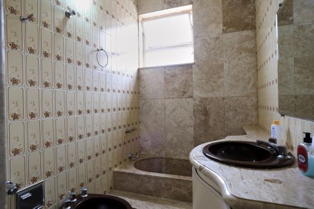 Apartamento à venda com 150m², 3 quartos e 2 vagas Apartamento à venda com 150m², 3 quartos e 2 vagasBanheiro