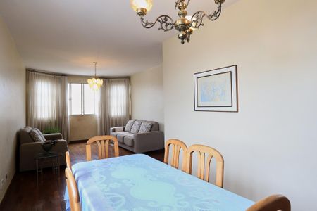 Apartamento à venda com 150m², 3 quartos e 2 vagas Apartamento à venda com 150m², 3 quartos e 2 vagasSala