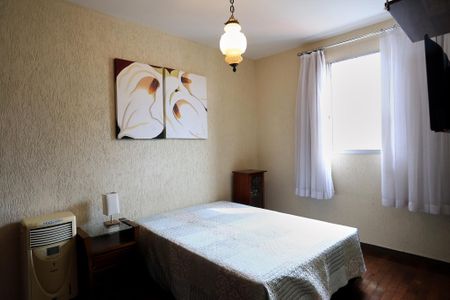 Apartamento à venda com 150m², 3 quartos e 2 vagas Apartamento à venda com 150m², 3 quartos e 2 vagasSuíte