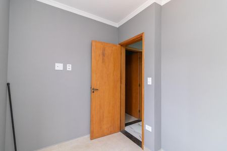 Quarto 2 de apartamento para alugar com 2 quartos, 54m² em Vila Santana, São Paulo
