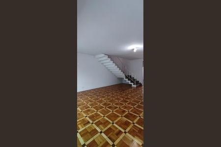 Sala de casa à venda com 3 quartos, 200m² em Cambuci, São Paulo