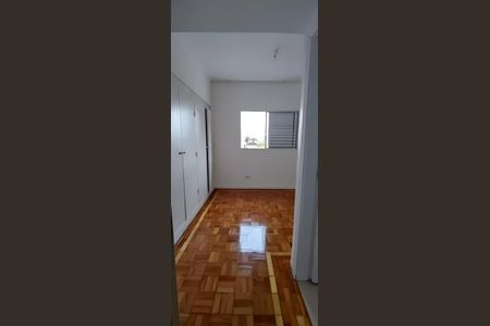 Quarto de casa à venda com 3 quartos, 200m² em Cambuci, São Paulo