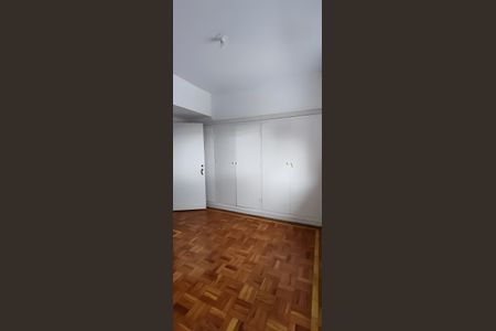 Quarto de casa à venda com 3 quartos, 200m² em Cambuci, São Paulo