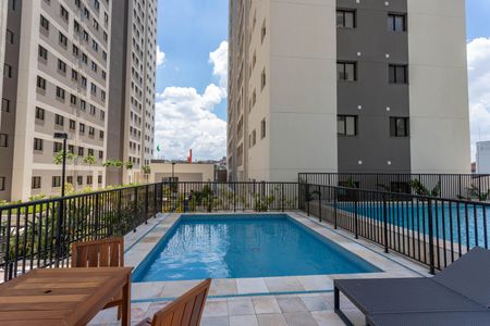 Apartamento à venda com 40m², 2 quartos e sem vagaÁrea comum - Piscina