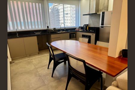 Cozinha de apartamento para alugar com 2 quartos, 88m² em Centro, Belo Horizonte