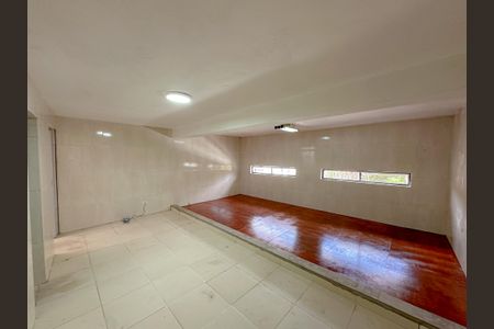 Casa para alugar com 204m², 3 quartos e 2 vagasQuarto de Serviço