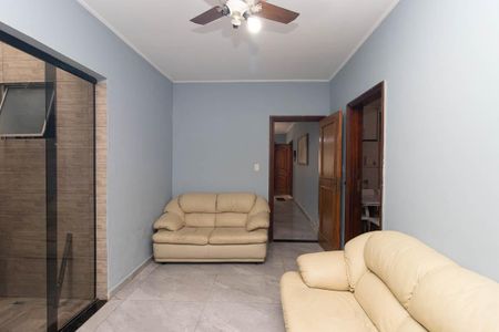 Casa à venda com 270m², 4 quartos e 6 vagas Casa à venda com 270m², 4 quartos e 6 vagasSala de TV