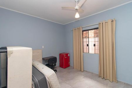 Casa à venda com 270m², 4 quartos e 6 vagas Casa à venda com 270m², 4 quartos e 6 vagasQuarto 2