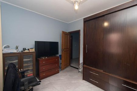 Casa à venda com 270m², 4 quartos e 6 vagas Casa à venda com 270m², 4 quartos e 6 vagasQuarto 3